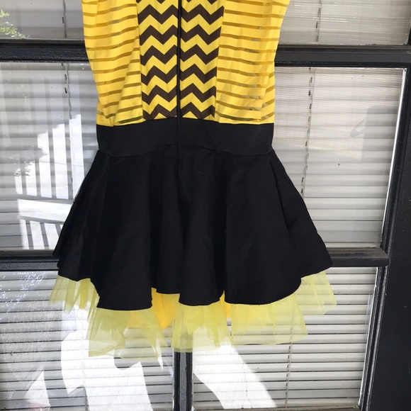 Kelle Bumble Bee Costume and Antenas - Picture 5 of 11